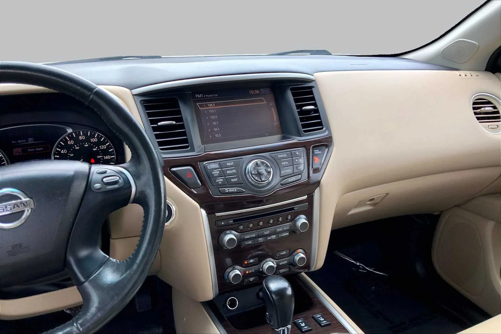 Used 2016 Pearl White Nissan SL image 6