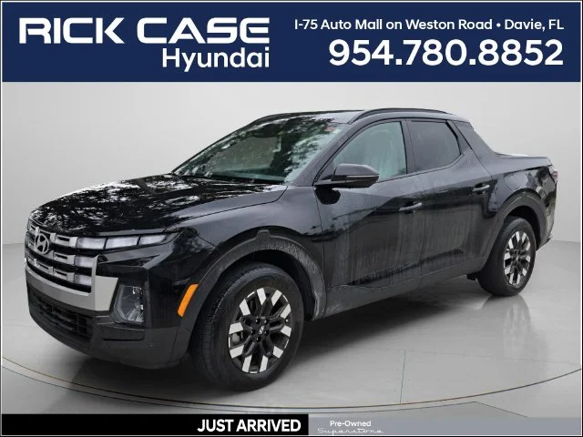 Used 2025 Black Hyundai SEL image 1