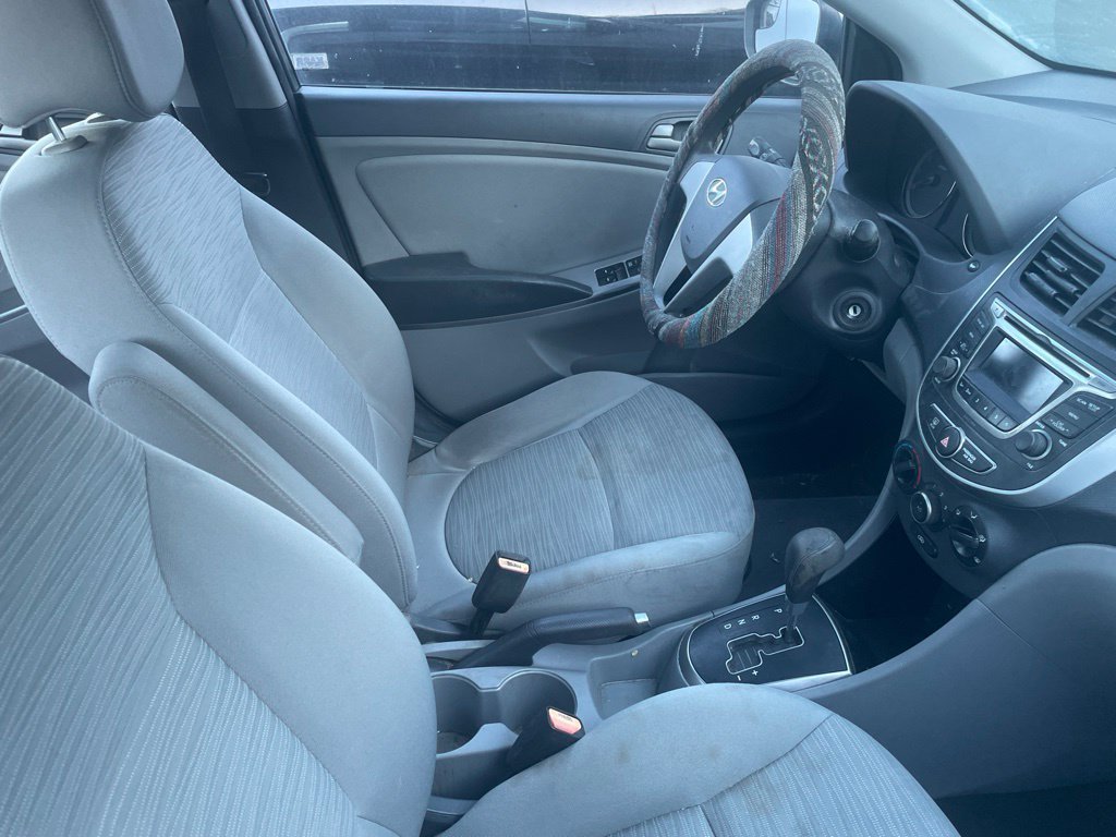 Used 2015 Gray Metallic Hyundai GLS image 9
