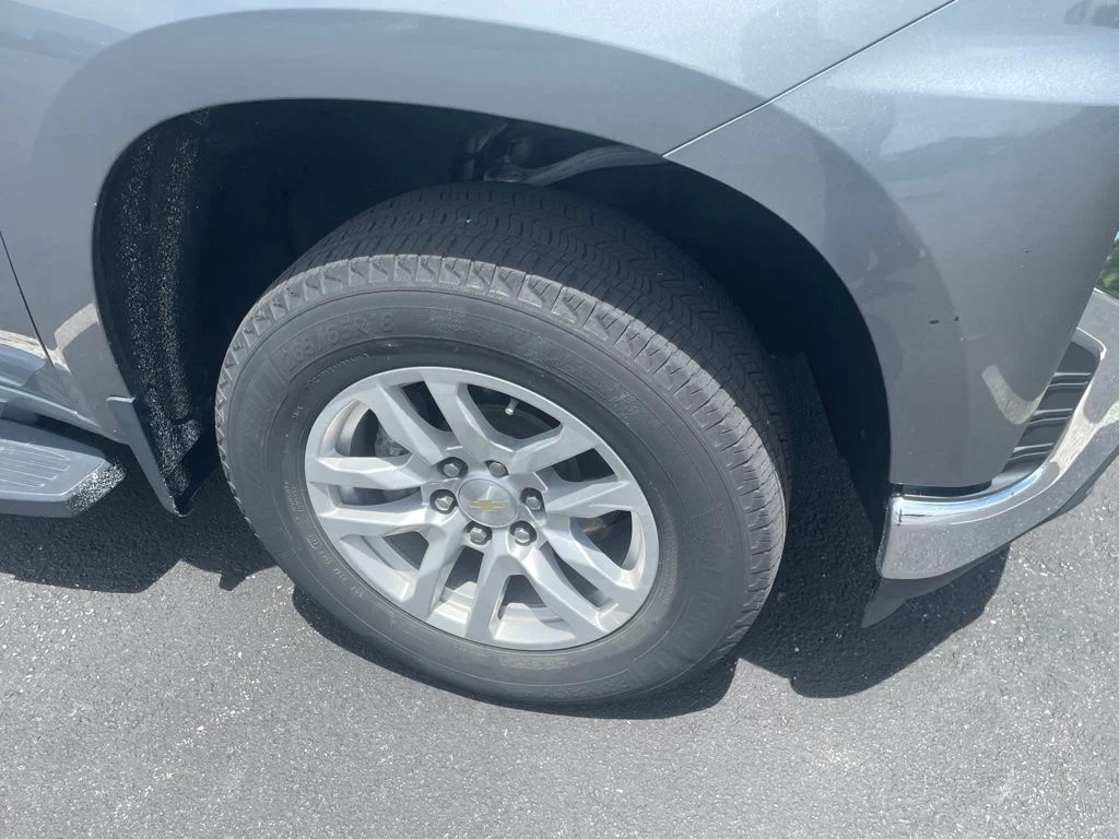 Used 2020 Gray Chevrolet LT image 7