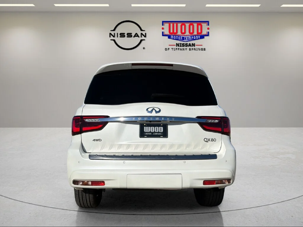 Used 2023 Moonstone White INFINITI Sensory image 3