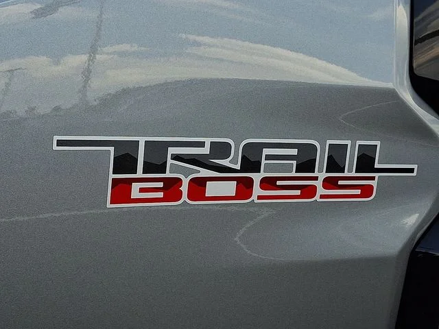 Used 2025 Sterling Gray Metallic Chevrolet Trail Boss image 30