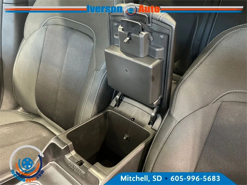 New 2026 Baltic Gray Metallic Clear-Coat Exterior Paint Jeep Laredo X image 28