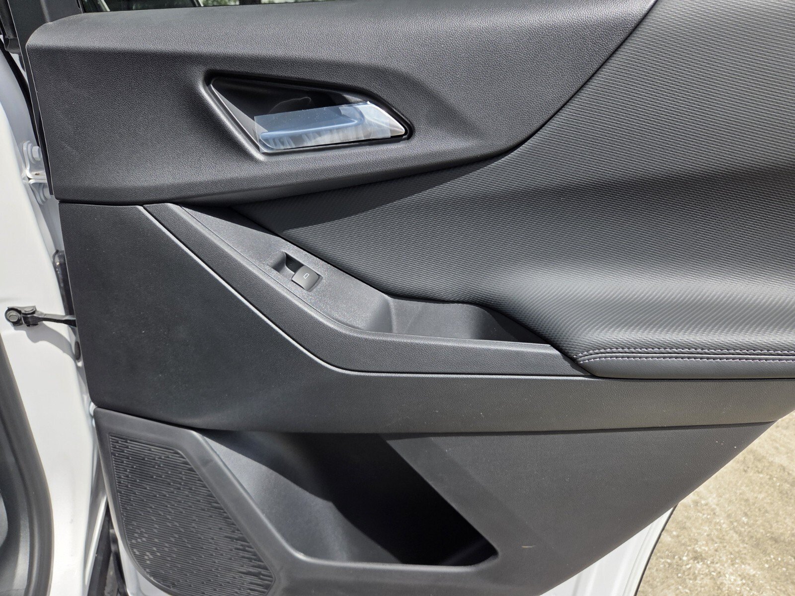 2027 Chevrolet Equinox LT - Photo 15