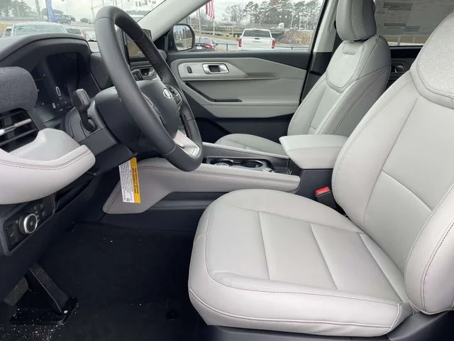 New 2026 Agate Black Metallic Ford Active image 15