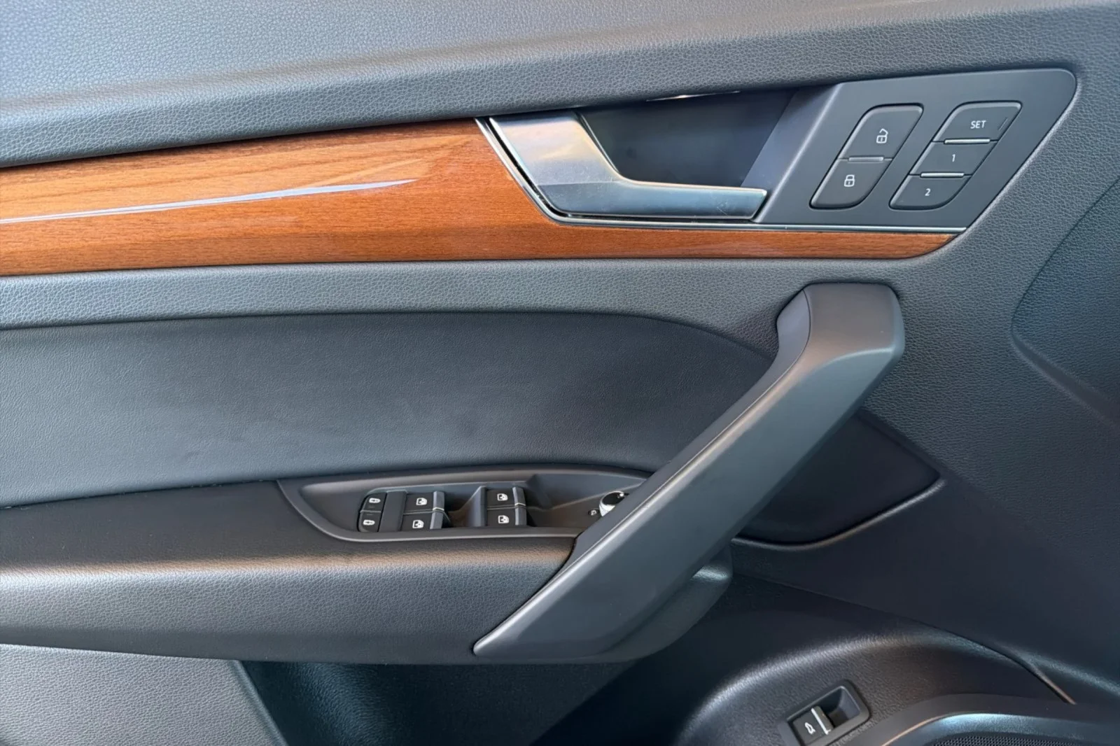 Used 2022 GREY Audi S line Premium image 10
