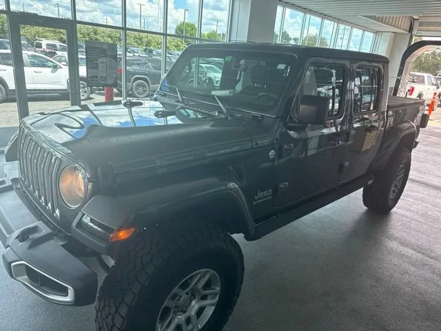 Used 2021 Granite Crystal Metallic Clearcoat Jeep Overland image 1