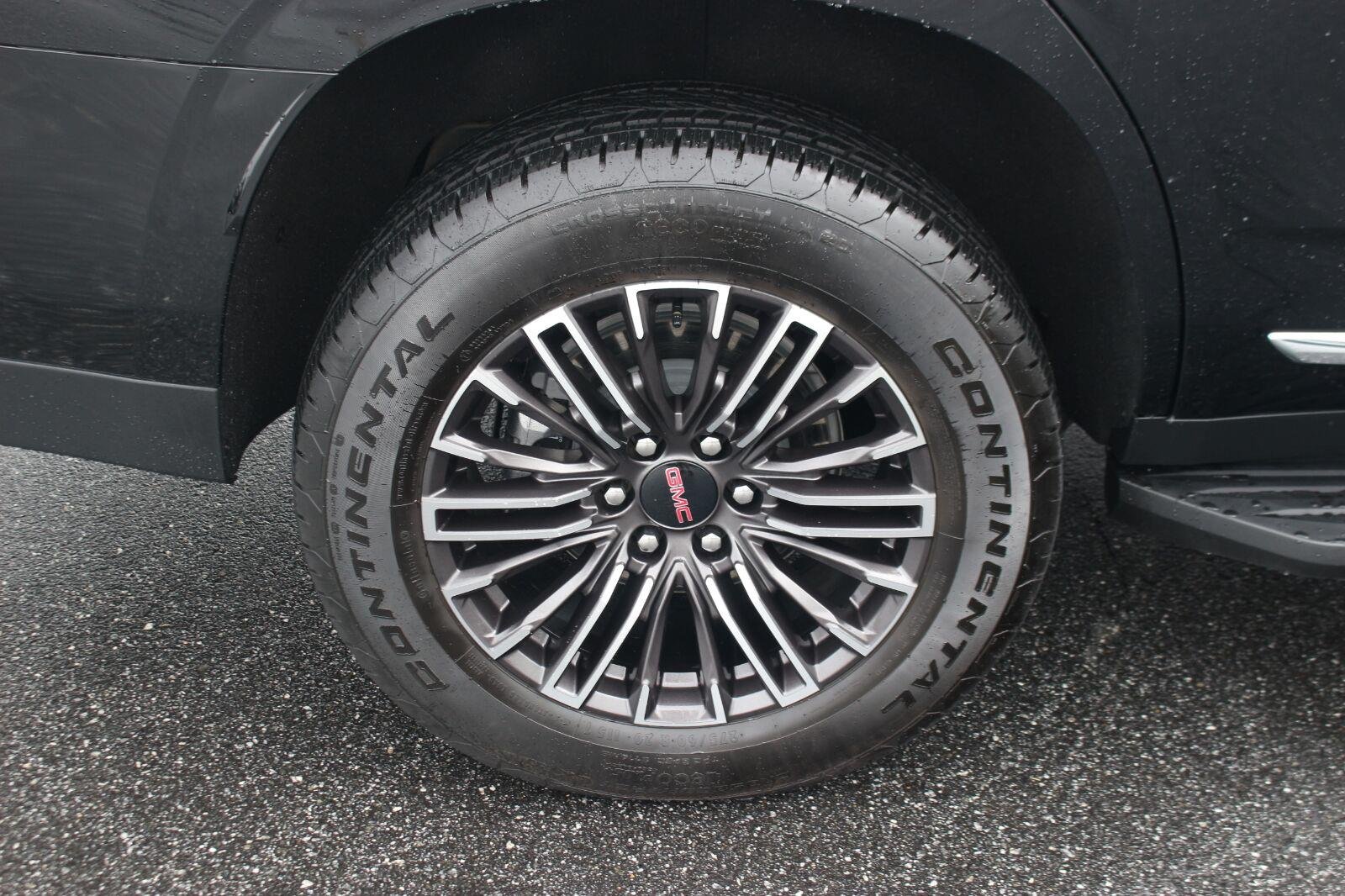Used 2026 Onyx Black GMC Elevation image 43