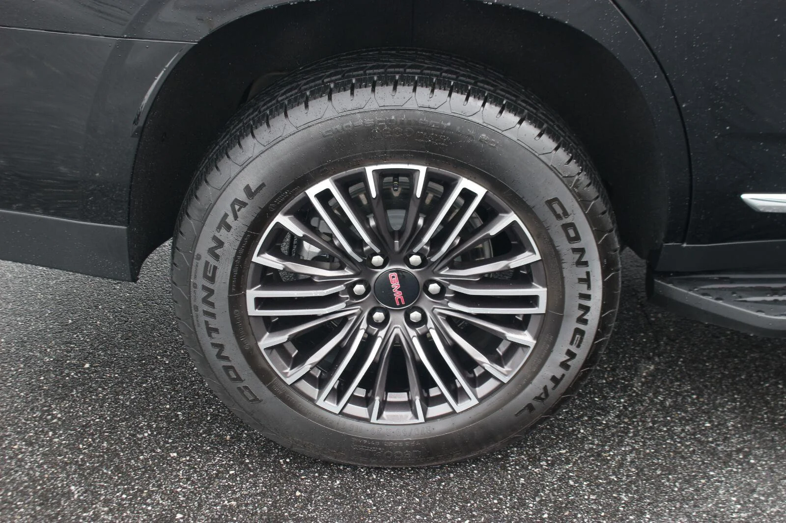 Used 2026 Onyx Black GMC Elevation image 43