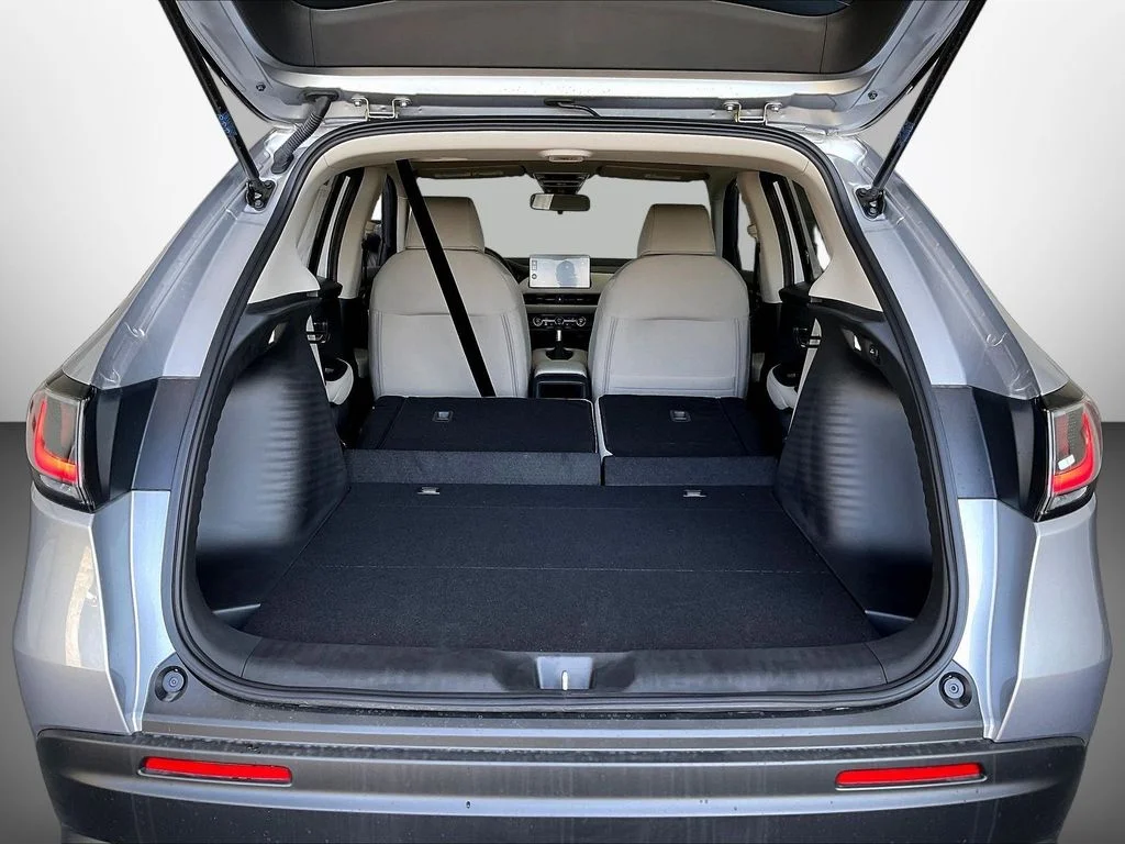 New 2027 Solar Silver Metallic Honda LX AWD image 8