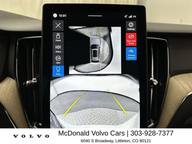 2026 Volvo XC60 Plus - Photo 17