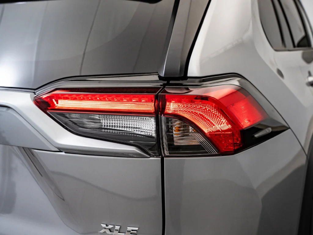 Used 2025 Silver Sky Metallic Toyota XLE Premium image 9