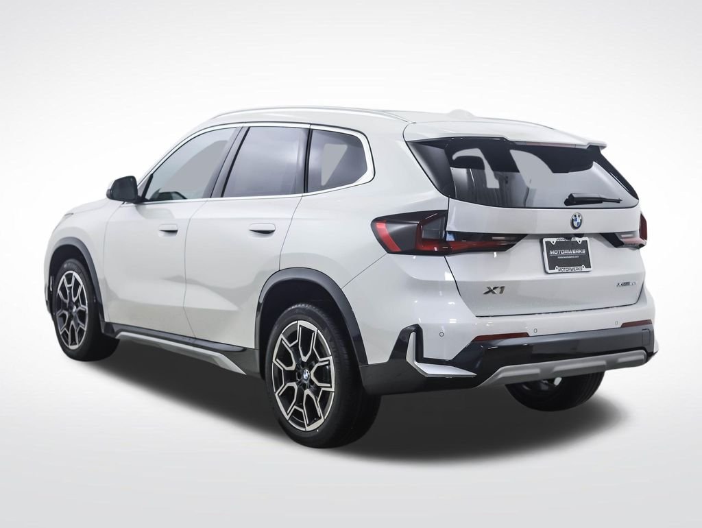 Used 2026 White Metallic BMW xDrive28i image 3