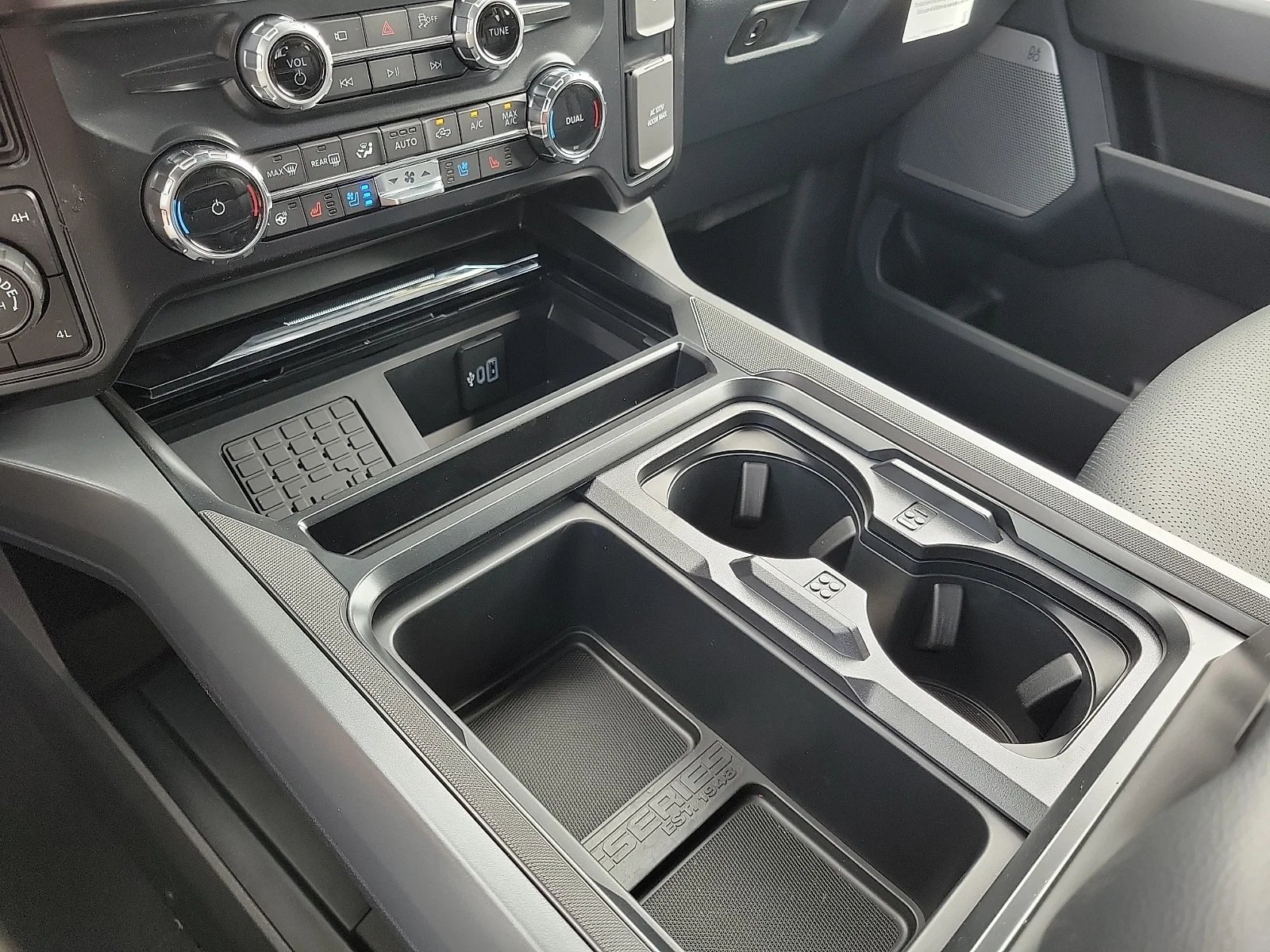 New 2026 Glacier Gray Metallic Tri-Coat Ford F-250&reg; Lariat&reg; image 18