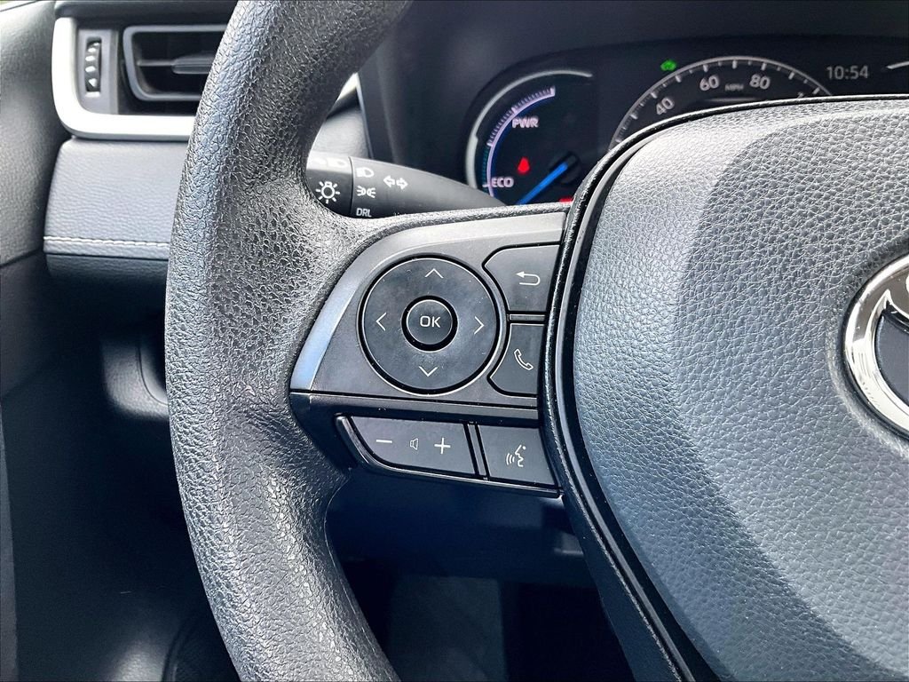 Used 2025 White Toyota LE image 23
