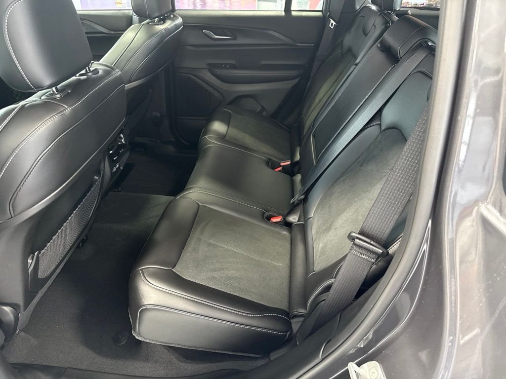 Used 2025 Gray Jeep Altitude X image 9