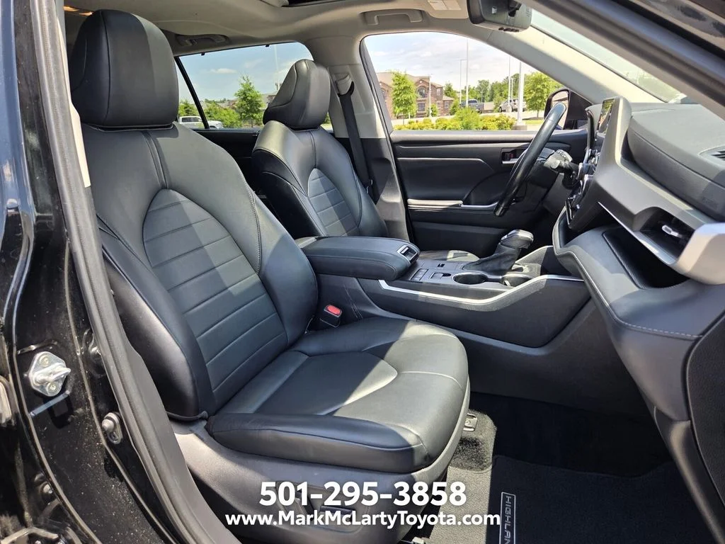 Used 2021 Black Toyota XLE image 16