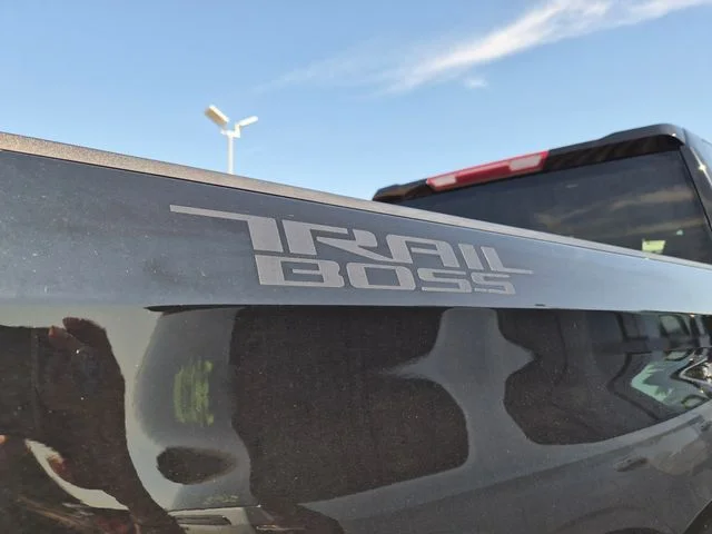 Used 2022 Black Chevrolet LT Trail Boss image 8