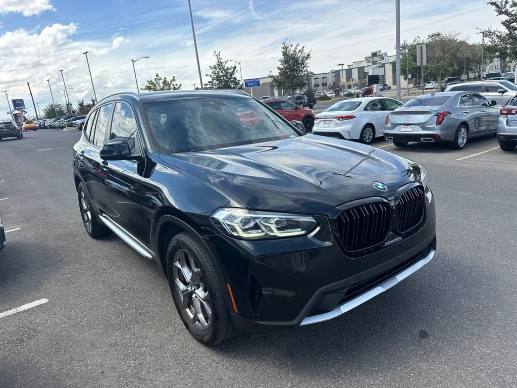 Used 2022 Black BMW xDrive30i image 3
