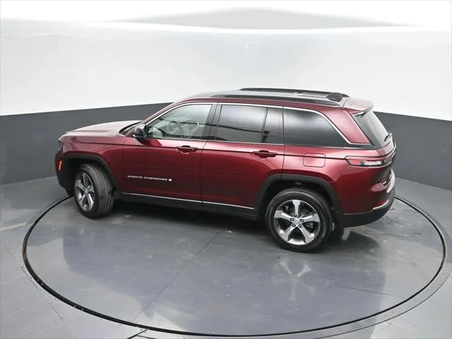 New 2026 Velvet Red Pearl-Coat Exterior Paint Jeep Limited image 37