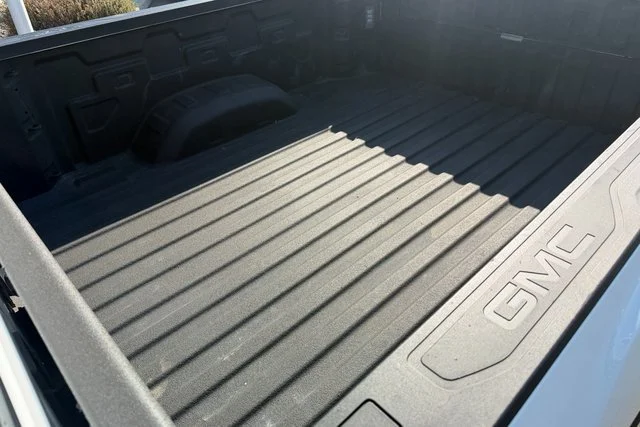 Used 2026 Summit White GMC AT4 image 27