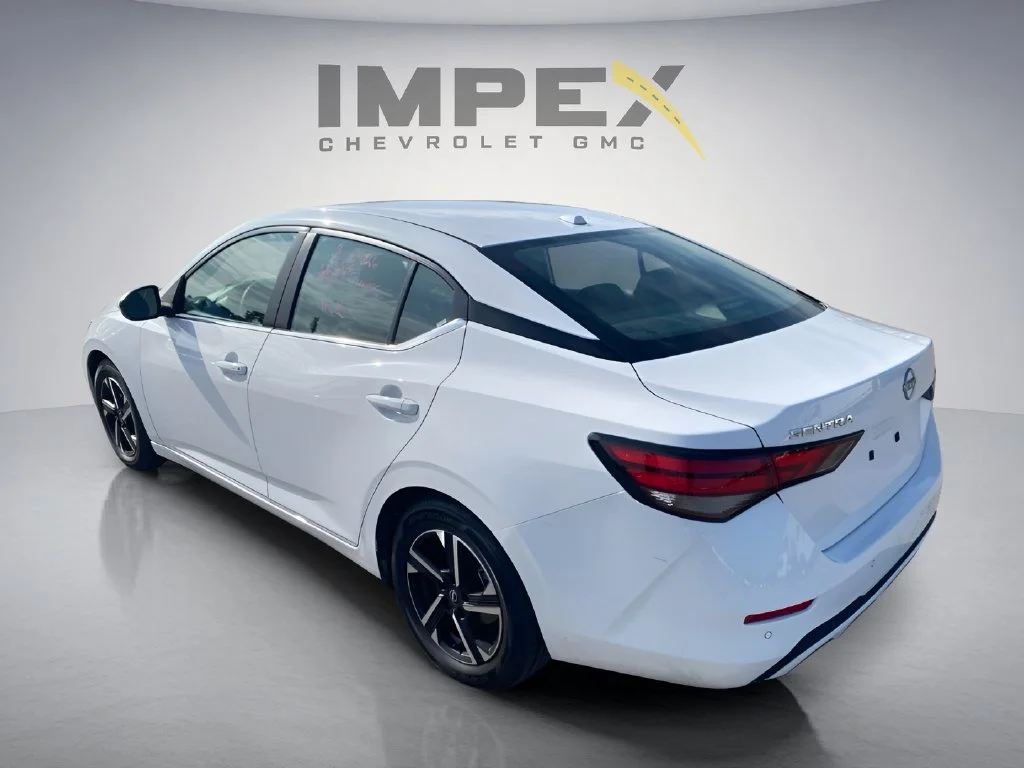 Used 2025 White Nissan SV image 3