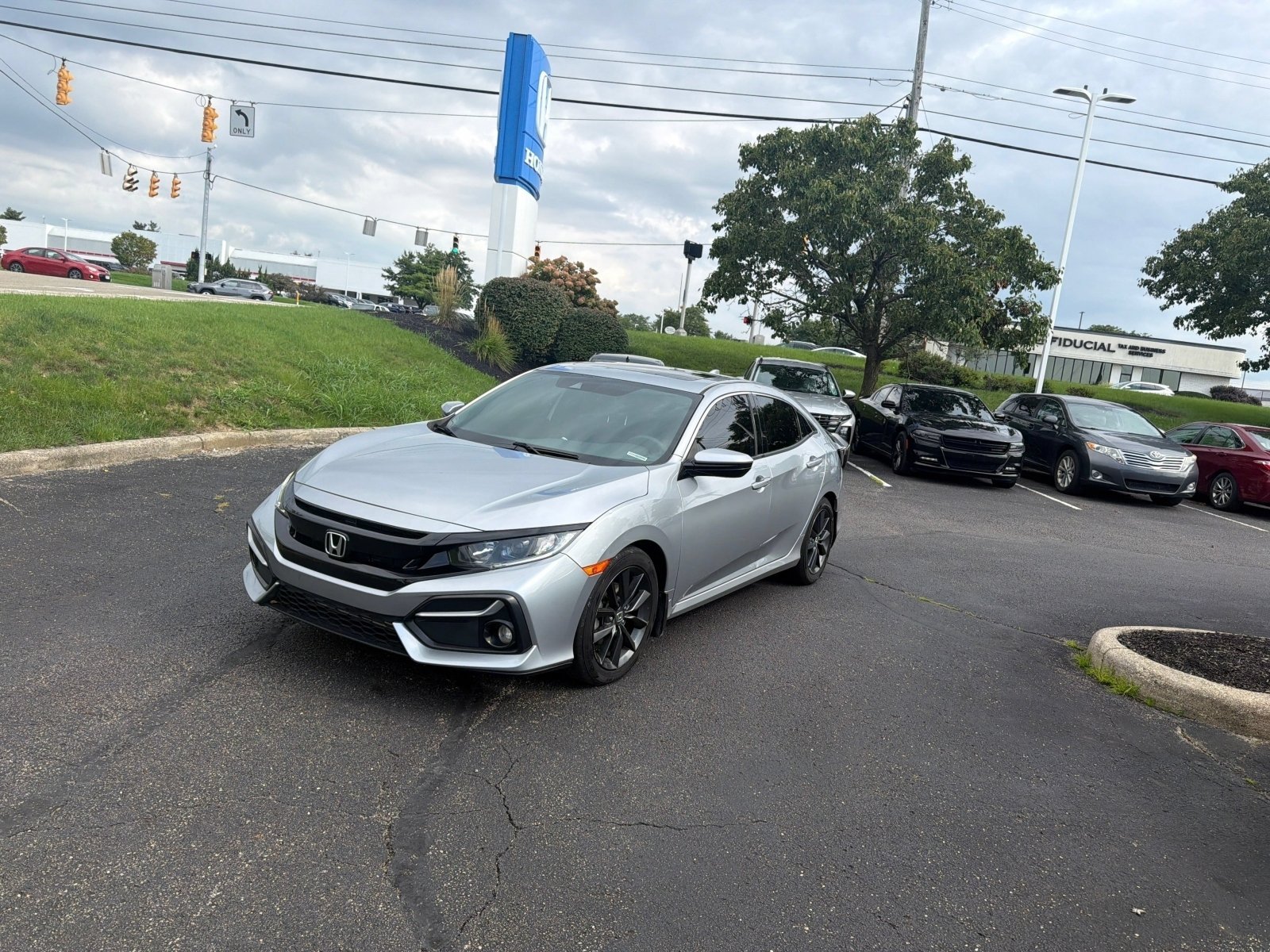 Used 2021 Lunar Silver Metallic Honda EX image 5