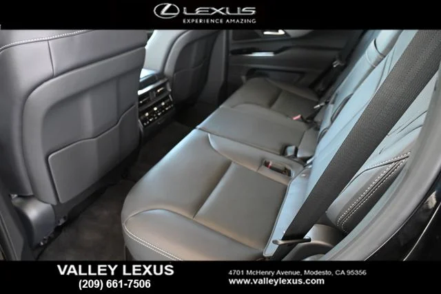 2026 Lexus LX 700h F-Sport - Photo 18