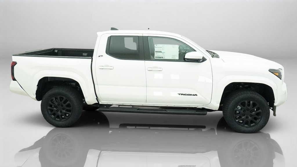 New 2026 Ice Cap Toyota SR5 image 7