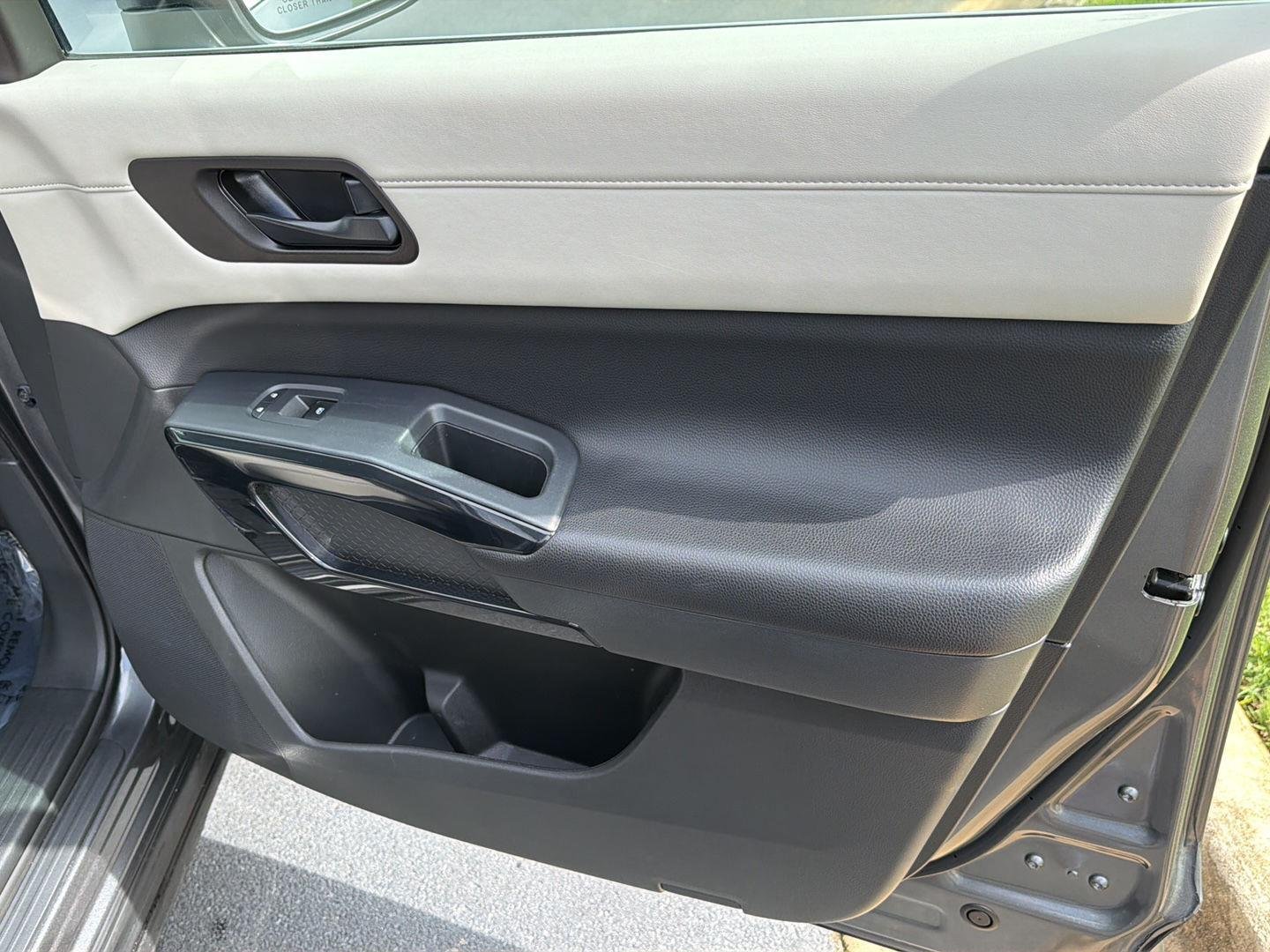 Used 2024 Gun Metallic Nissan SV image 15