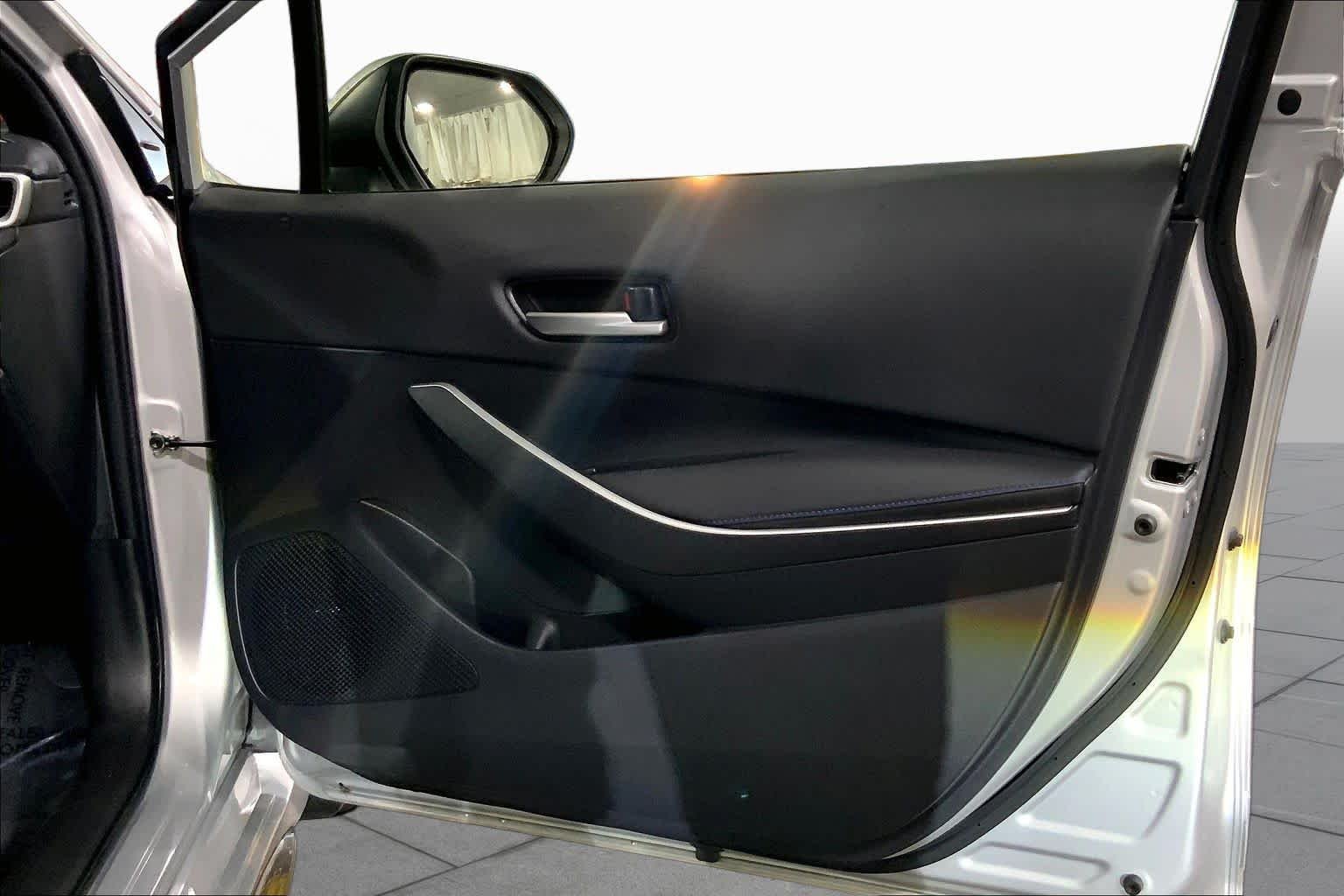 Used 2022 Classic Silver Metallic Toyota SE image 23