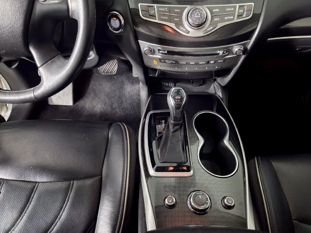 Used 2019 Liquid Platinum INFINITI LUXE image 12