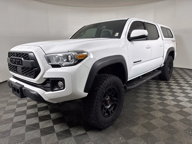 Certified Used 2018 Super White Toyota TRD Off-Road image 8
