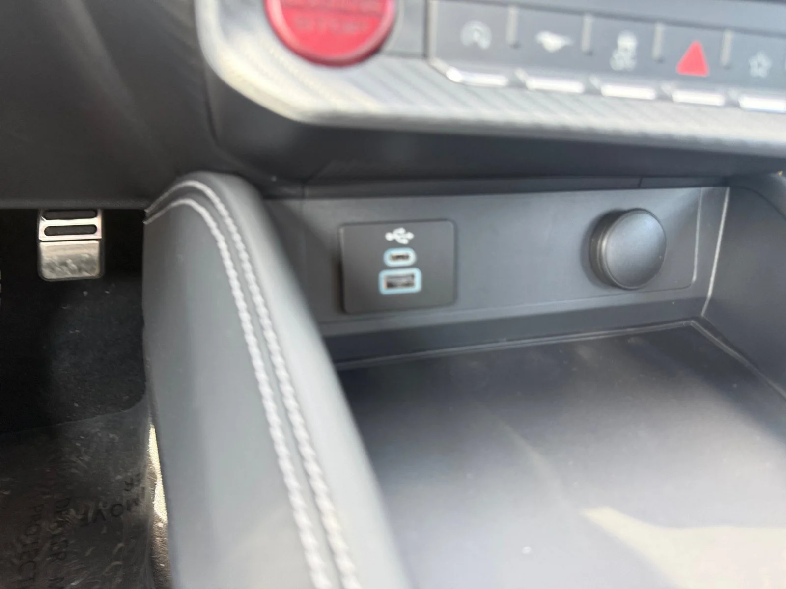 New 2026 Oxford White Ford EcoBoost Premium image 19