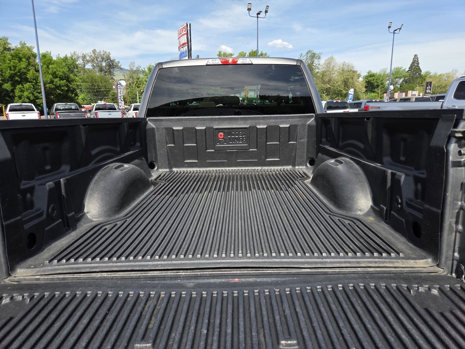 Used 2015  Ford  image 17