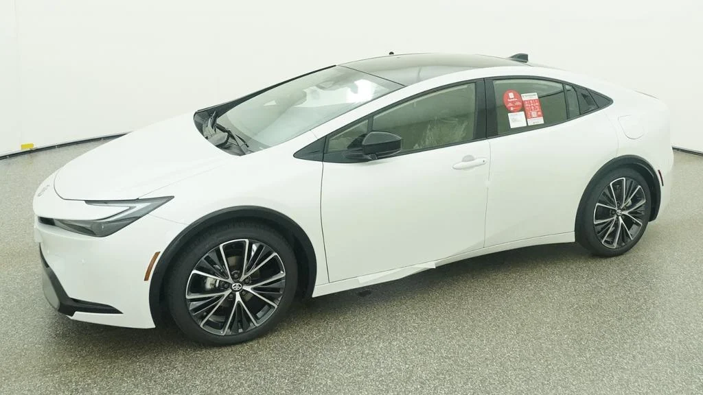 New 2027 Wind Chill Pearl Toyota XLE image 19