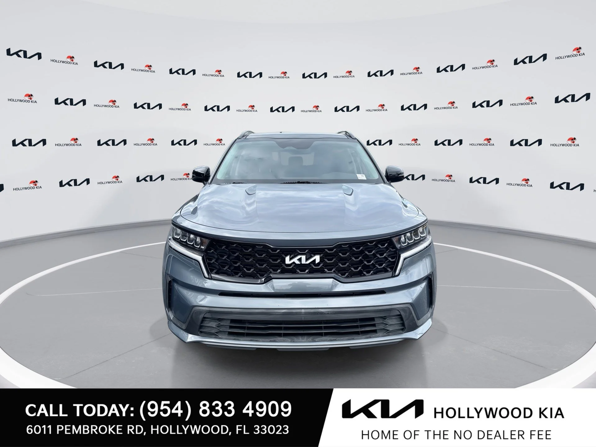 Used 2022 Everlasting Silver Kia S image 3