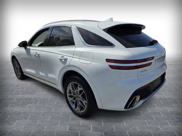 Used 2025 White Genesis 2.5T image 5