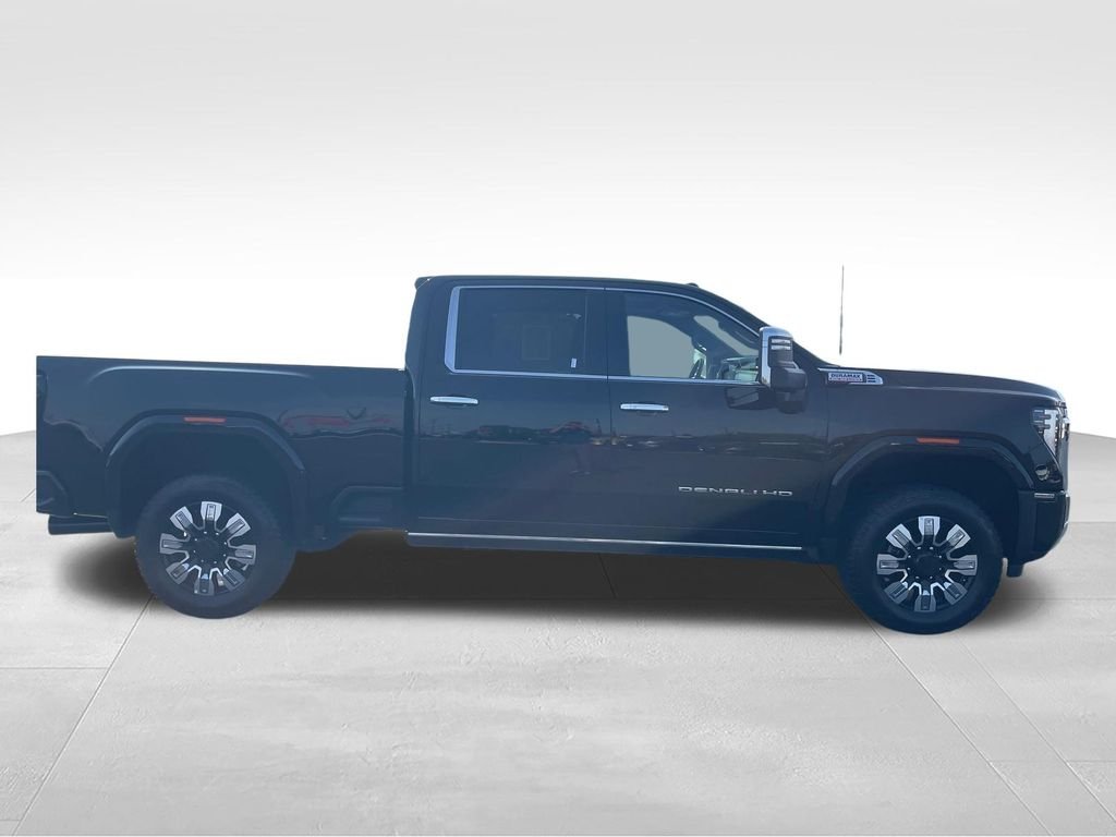 Used 2025 Black GMC Denali image 6