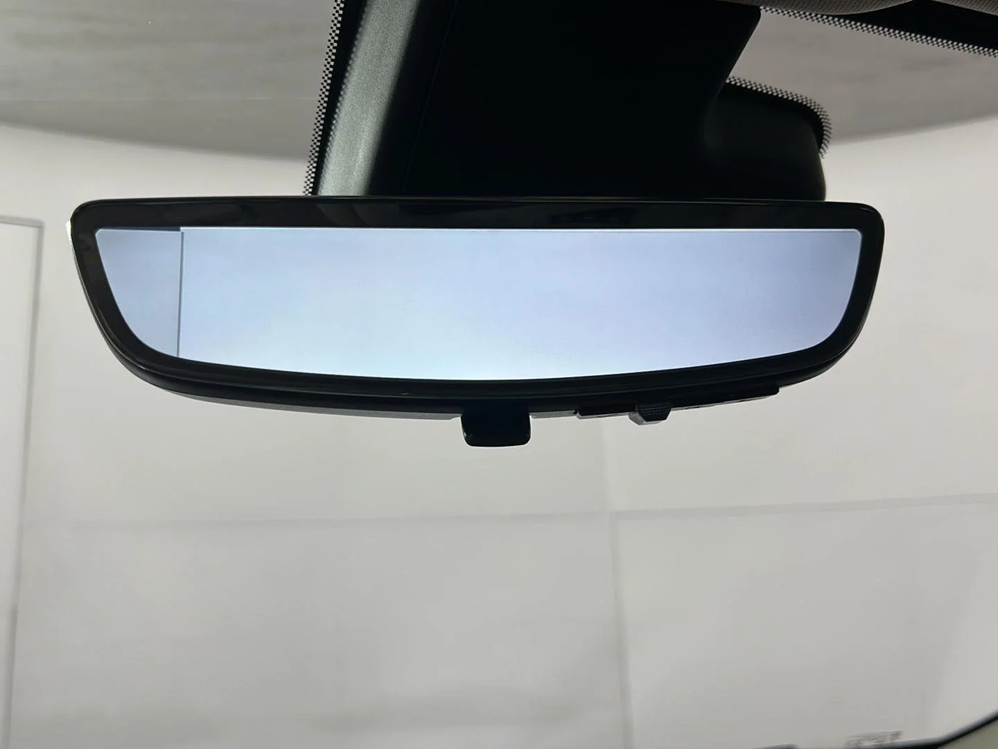 Used 2024 Ebony Twilight Metallic Buick Avenir image 29