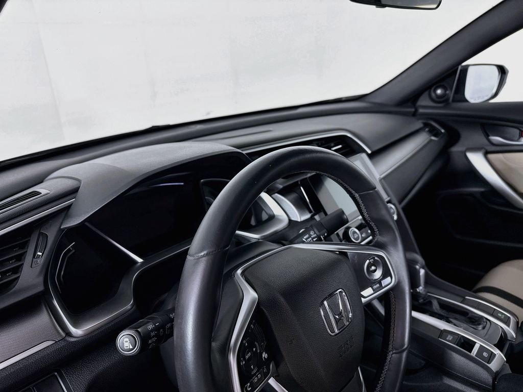 Used 2018 Black Honda EX-T image 4