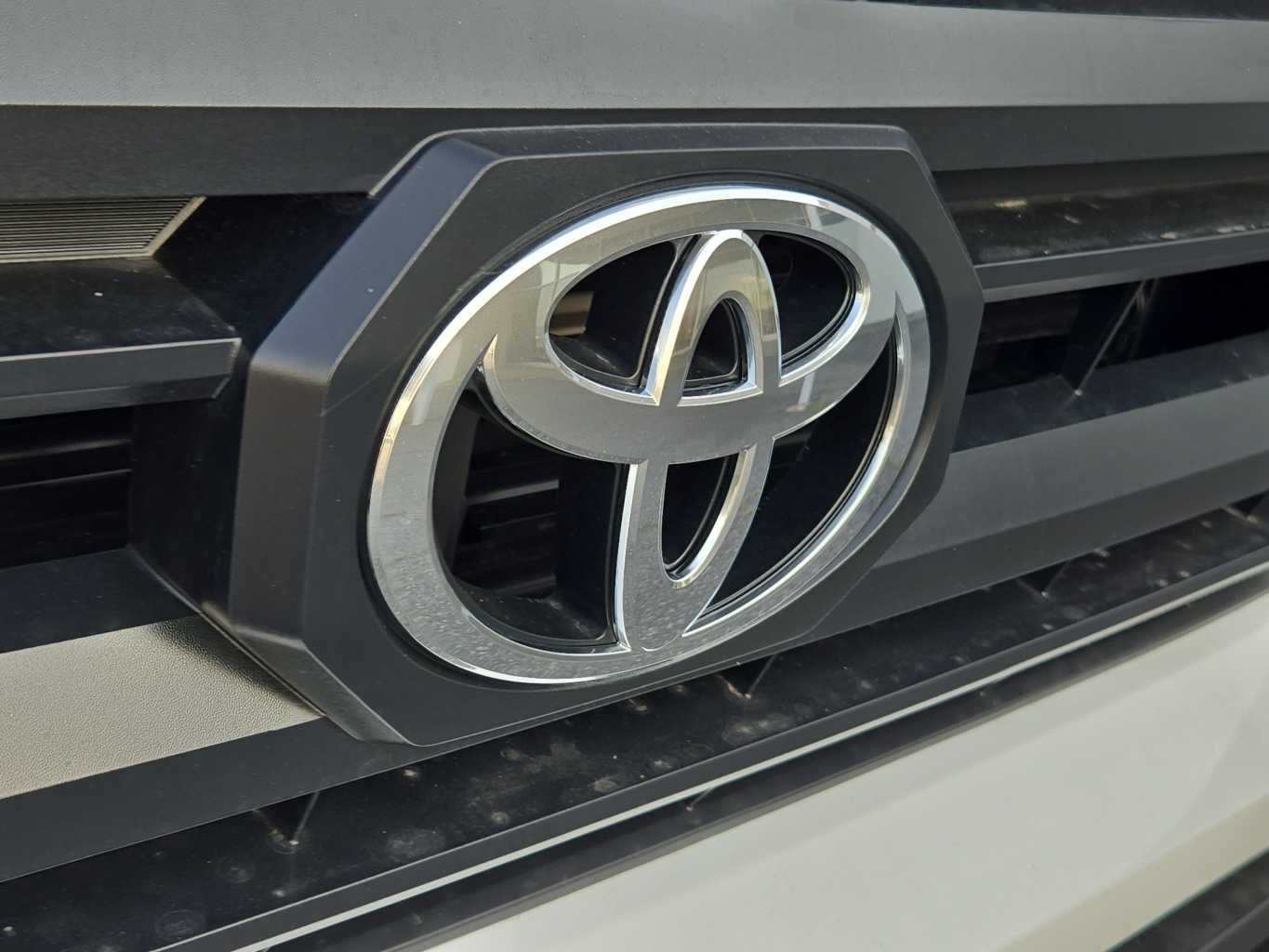 New 2026 Ice Cap Toyota SR image 16