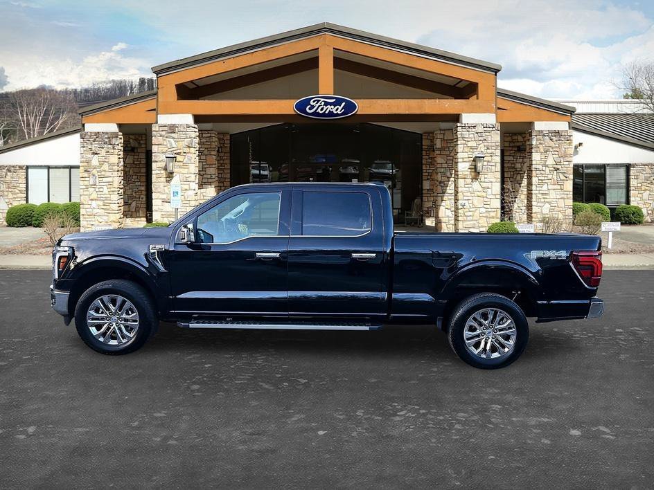Used 2025 Black Metallic Ford LARIAT image 7
