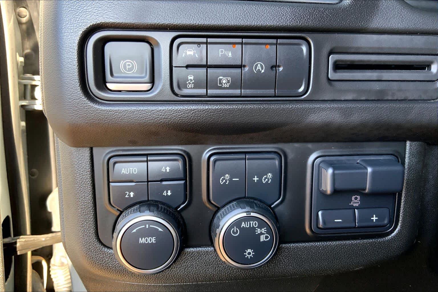 Used 2024 Sterling Gray Metallic Chevrolet LT image 35