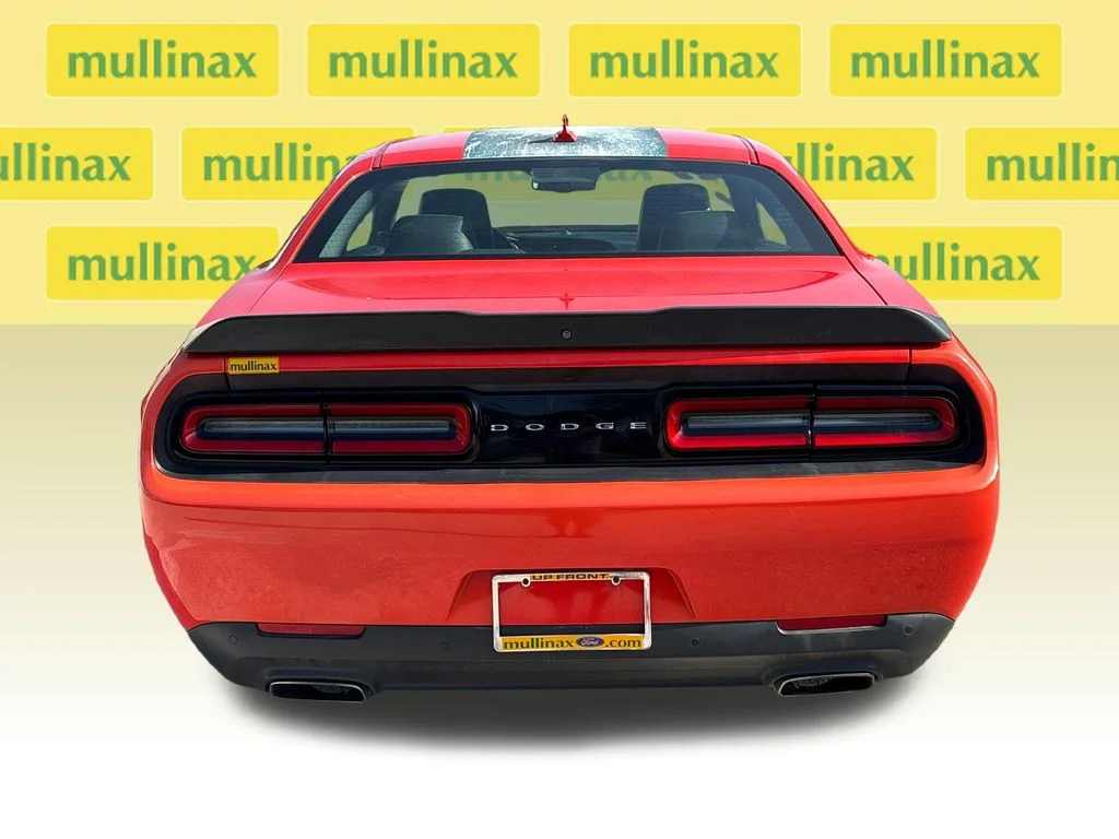 Certified Used 2017 Orange Dodge SXT image 8