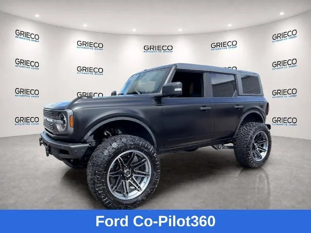 Used 2022 Cyber Orange Metallic Tricoat Ford Badlands image 25