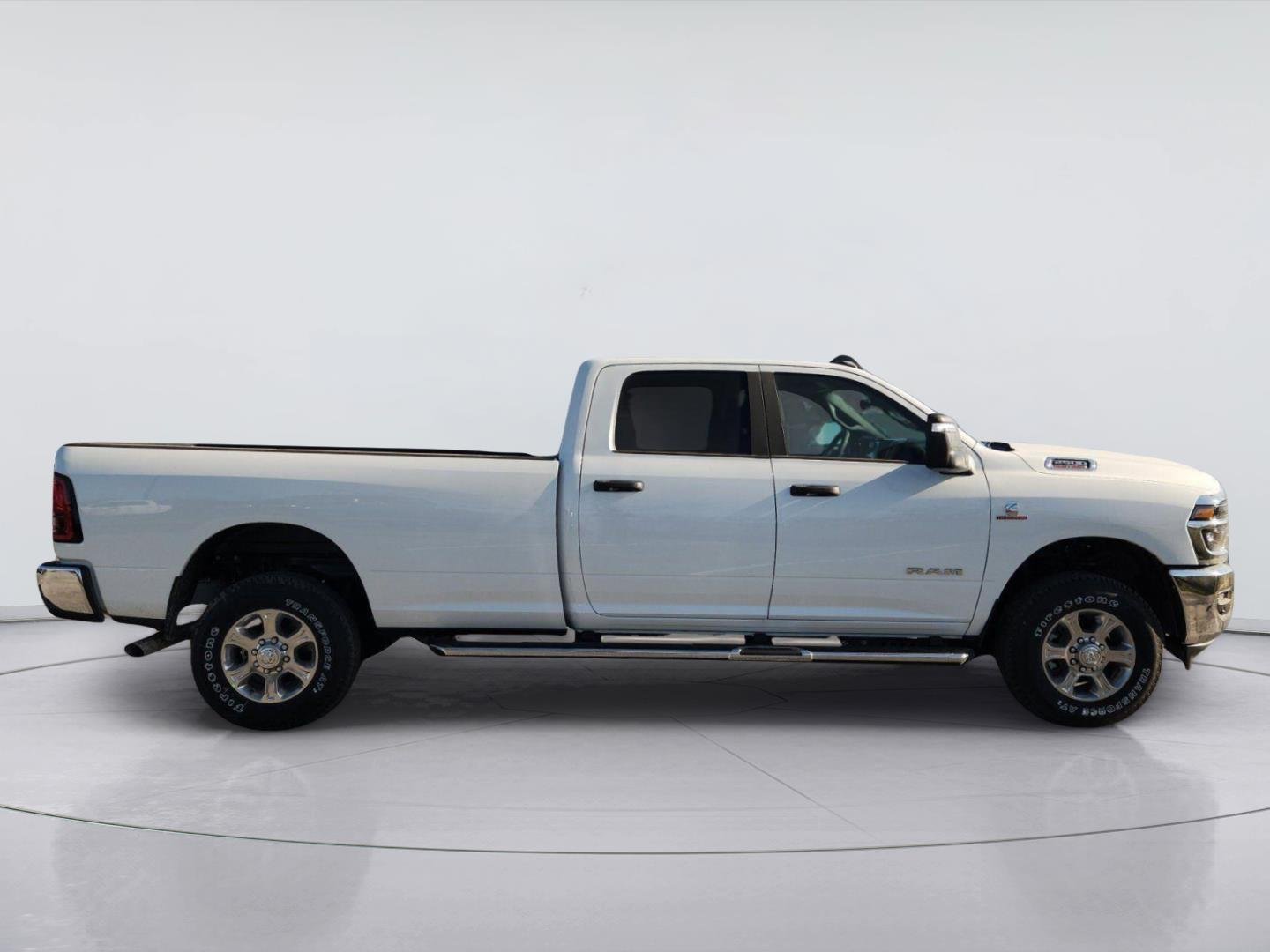 New 2026 Bright White Clear-Coat Exterior Paint RAM Lone Star image 6