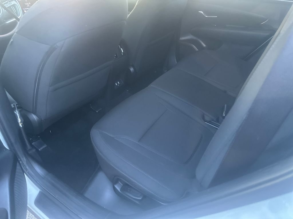 Used 2024 White Hyundai SEL image 16