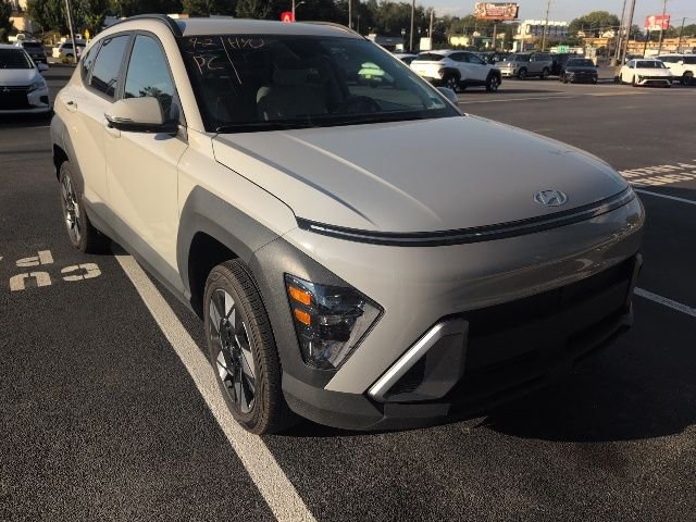 Used 2025 Gray Hyundai SEL image 1