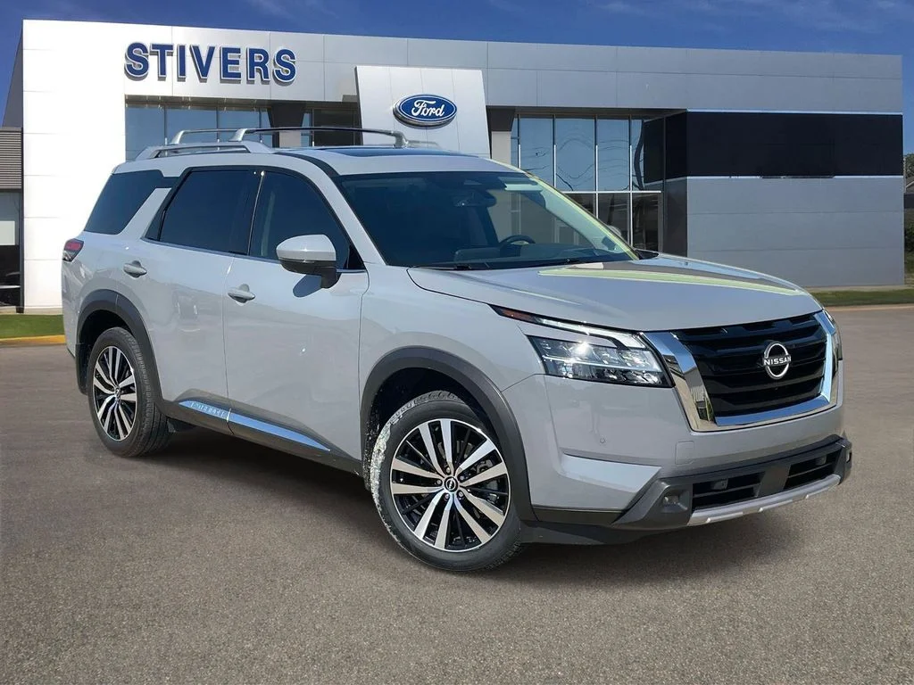 Used 2024 Gray Nissan Platinum image 1